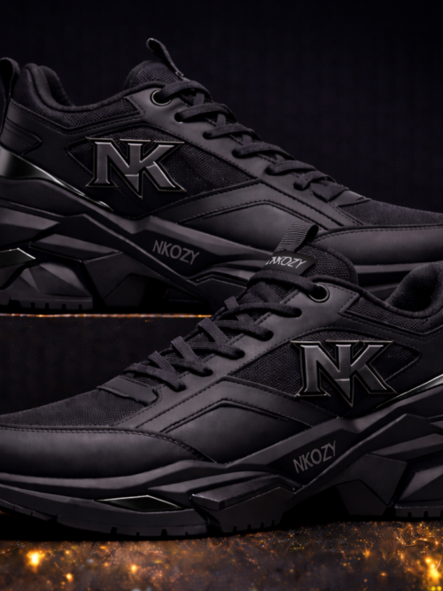 Sk8-Hi suede trainers in black